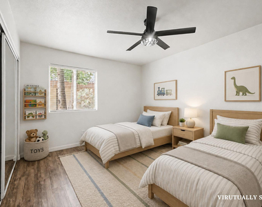 2121 W Royal Palm Road - Photo Thumbnail 18