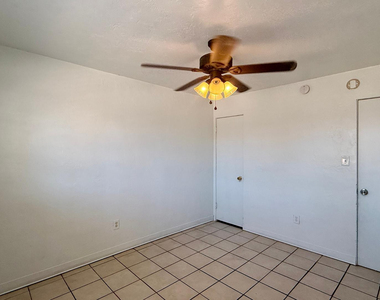 7532 N 21st Avenue - Photo Thumbnail 9