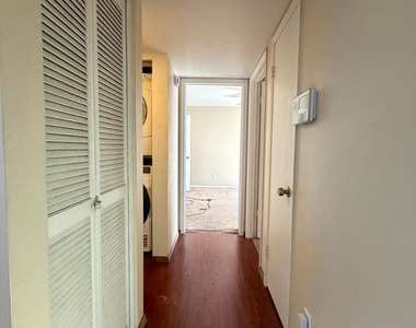 540 N May - Photo Thumbnail 11
