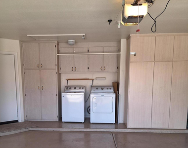 4333 E Hartford Avenue - Photo Thumbnail 17
