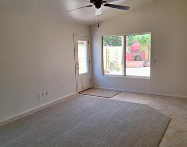 4333 E Hartford Avenue - Photo Thumbnail 2