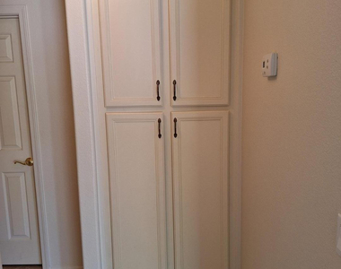4333 E Hartford Avenue - Photo Thumbnail 15