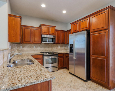 29319 N 21st Drive - Photo Thumbnail 6