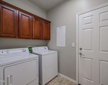 29319 N 21st Drive - Photo Thumbnail 12