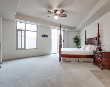 2211 E Camelback Road - Photo Thumbnail 16