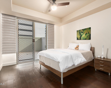 2211 E Camelback Road - Photo Thumbnail 22