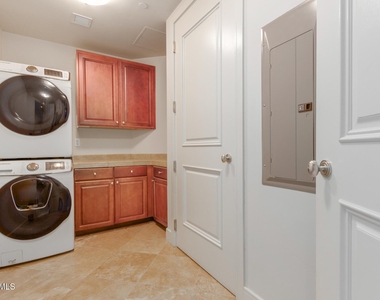 2211 E Camelback Road - Photo Thumbnail 26