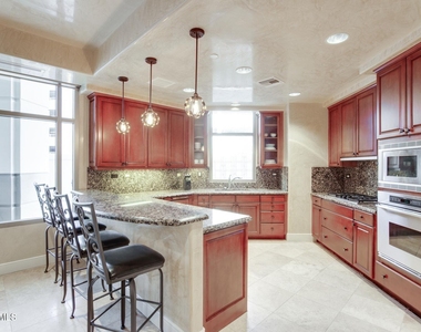 2211 E Camelback Road - Photo Thumbnail 5
