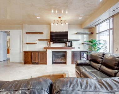 2211 E Camelback Road - Photo Thumbnail 1