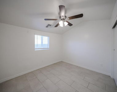 2721 E Willetta Street - Photo Thumbnail 9