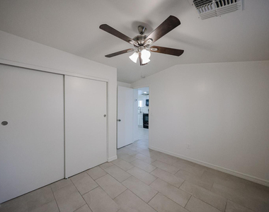 2721 E Willetta Street - Photo Thumbnail 10