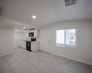 2721 E Willetta Street - Photo Thumbnail 5