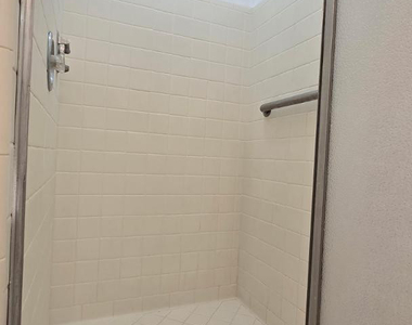 4917 N 73rd Street - Photo Thumbnail 19