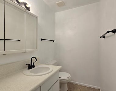 4917 N 73rd Street - Photo Thumbnail 17