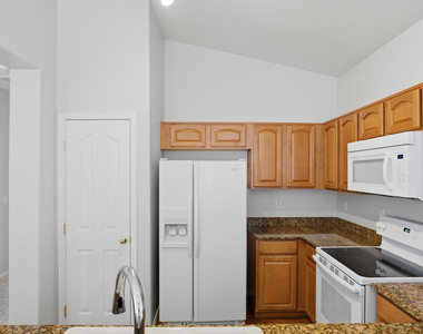 34704 N 30th Avenue - Photo Thumbnail 9