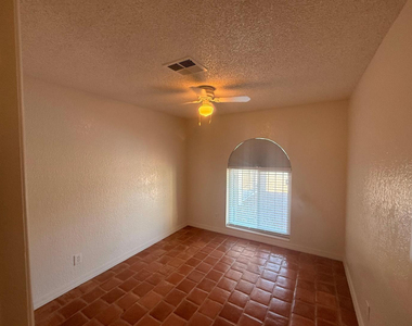 7137 W Colter Street - Photo Thumbnail 17