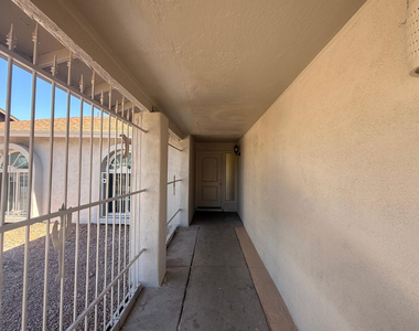 7137 W Colter Street - Photo Thumbnail 8