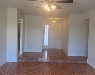 7137 W Colter Street - Photo Thumbnail 11