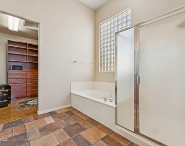 28203 N 108th Way - Photo Thumbnail 20