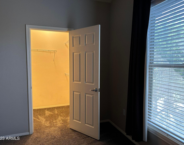 14250 W Wigwam Boulevard - Photo Thumbnail 7