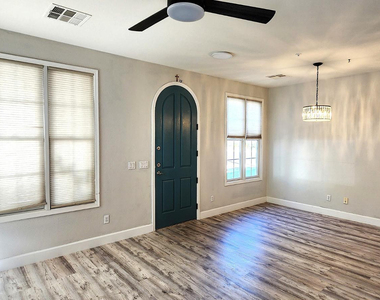 29133 N 125th Drive - Photo Thumbnail 6