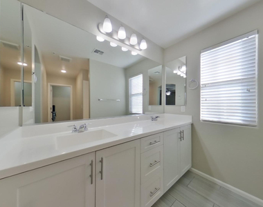 12565 W Via Dona Road - Photo Thumbnail 7