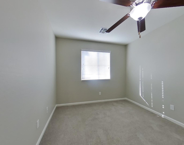 12565 W Via Dona Road - Photo Thumbnail 12