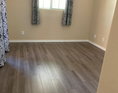 21618 N 38th Way - Photo Thumbnail 27