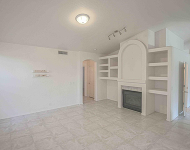 20376 N 66th Drive - Photo Thumbnail 13