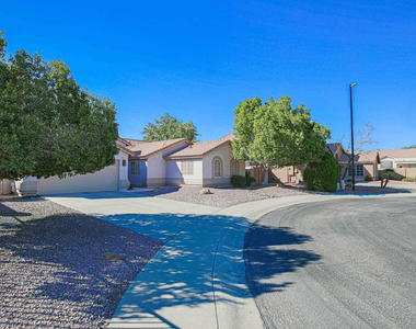20376 N 66th Drive - Photo Thumbnail 3