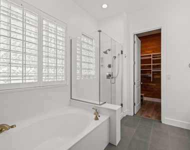 18394 N 92nd Street - Photo Thumbnail 11