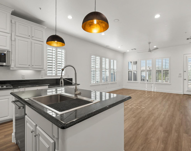 18394 N 92nd Street - Photo Thumbnail 2