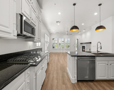 18394 N 92nd Street - Photo Thumbnail 1