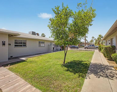 2209 S Granada Drive - Photo Thumbnail 17