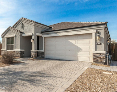 1906 E Robb Lane - Photo Thumbnail 1