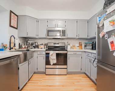 8111 W Wacker Road - Photo Thumbnail 8
