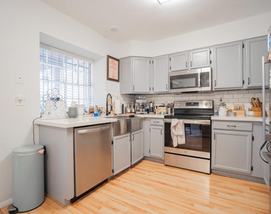 8111 W Wacker Road - Photo Thumbnail 7