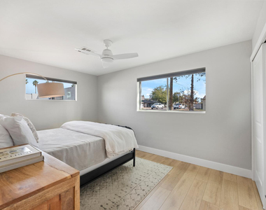 4244 N 35th Place - Photo Thumbnail 28