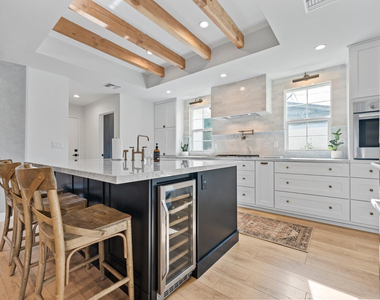 4244 N 35th Place - Photo Thumbnail 7