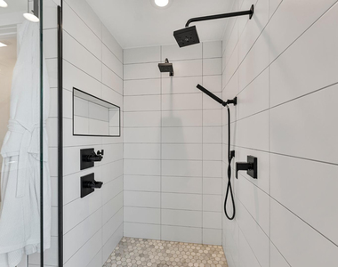 4244 N 35th Place - Photo Thumbnail 21