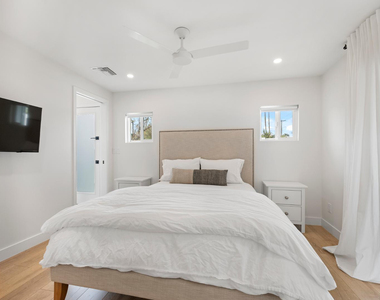 4244 N 35th Place - Photo Thumbnail 22