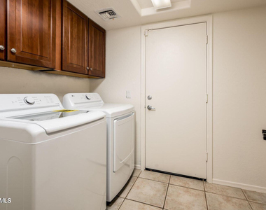 13604 W Rovey Avenue - Photo Thumbnail 24