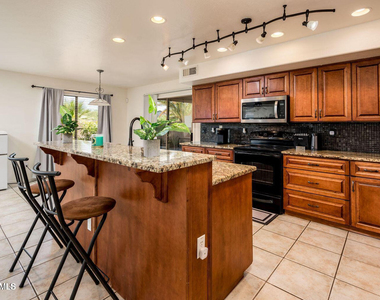 13604 W Rovey Avenue - Photo Thumbnail 13
