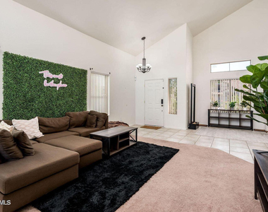 13604 W Rovey Avenue - Photo Thumbnail 5