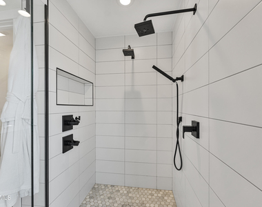 4244 N 35th Place - Photo Thumbnail 19