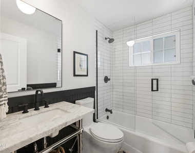4244 N 35th Place - Photo Thumbnail 23