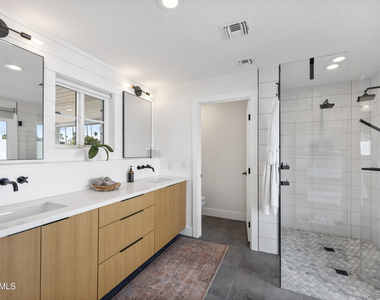 4244 N 35th Place - Photo Thumbnail 16