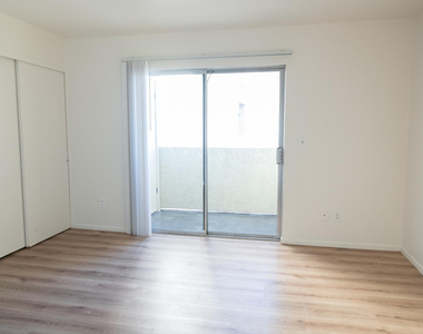 12123 W Bell Road - Photo Thumbnail 8