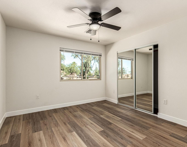 1538 E Laurel Avenue - Photo Thumbnail 20