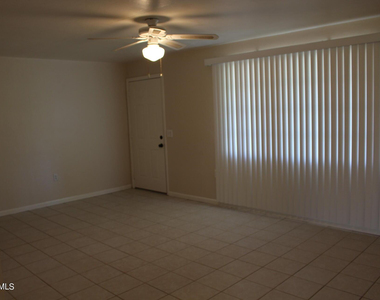 910 S Una Avenue - Photo Thumbnail 4